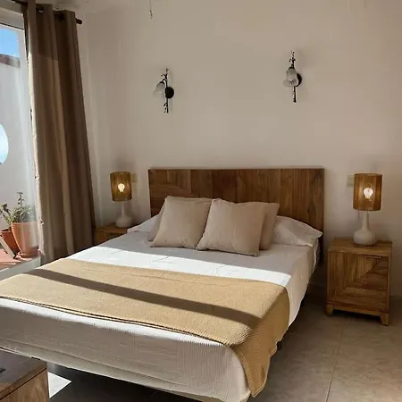 Apartment Miramar 5 Mins From & 180 Sea Views