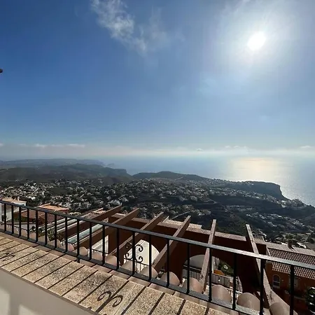 Apartment Miramar 5 Mins From & 180 Sea Views *